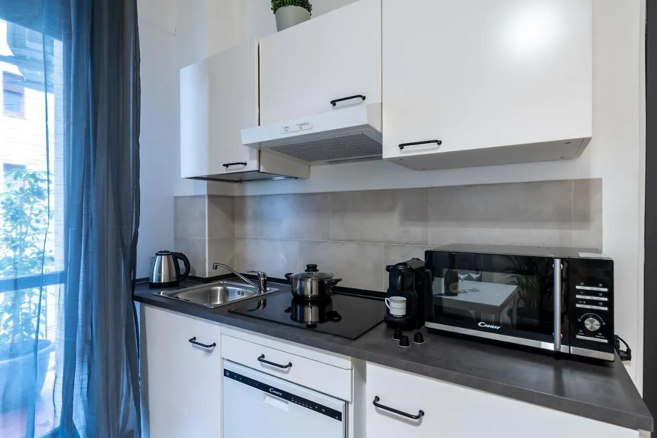 Apartment Suite 1,2 Porta Milano Centro Parking Free