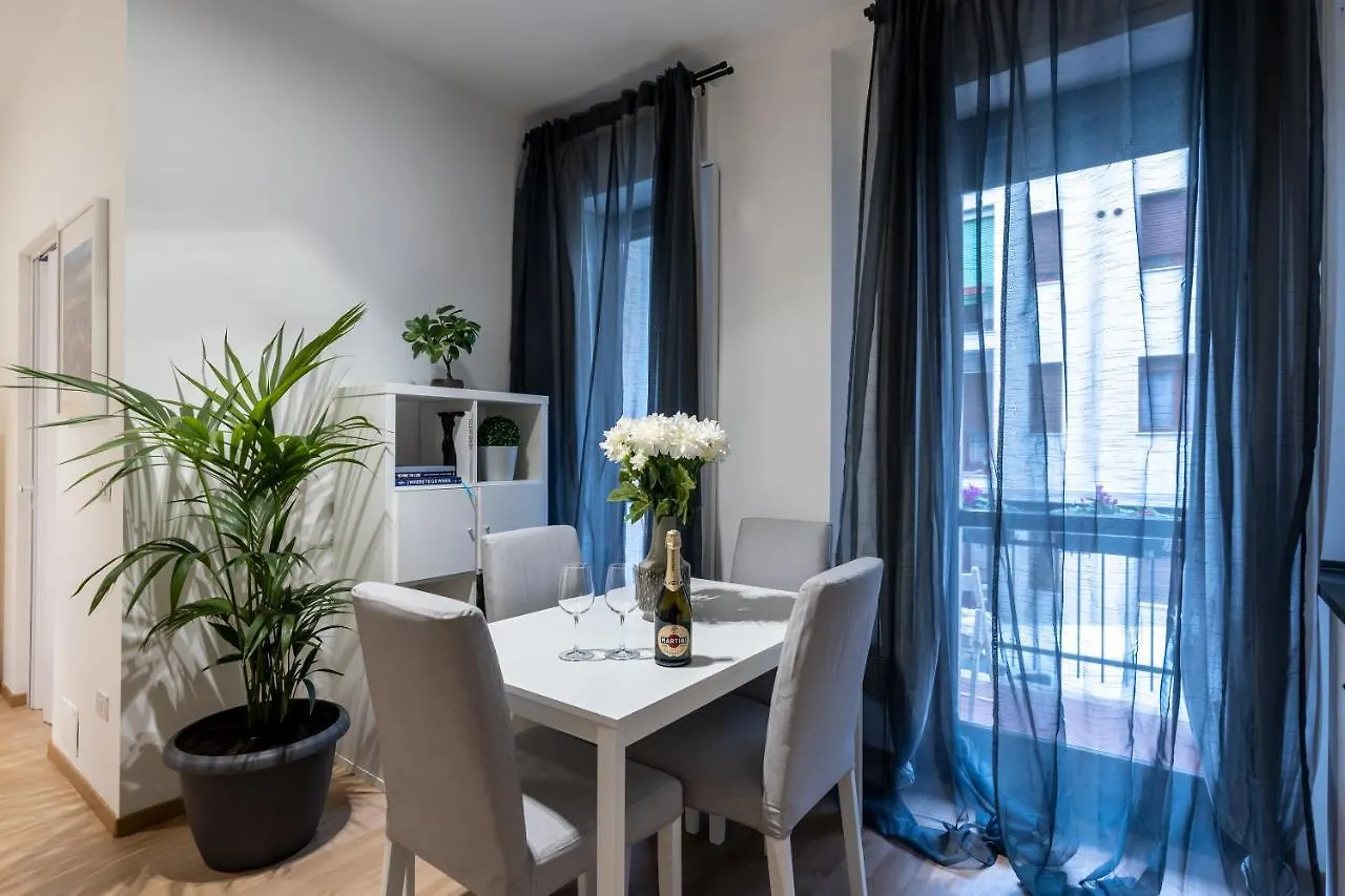Apartment Suite 1,2 Porta Milano Centro Parking Free