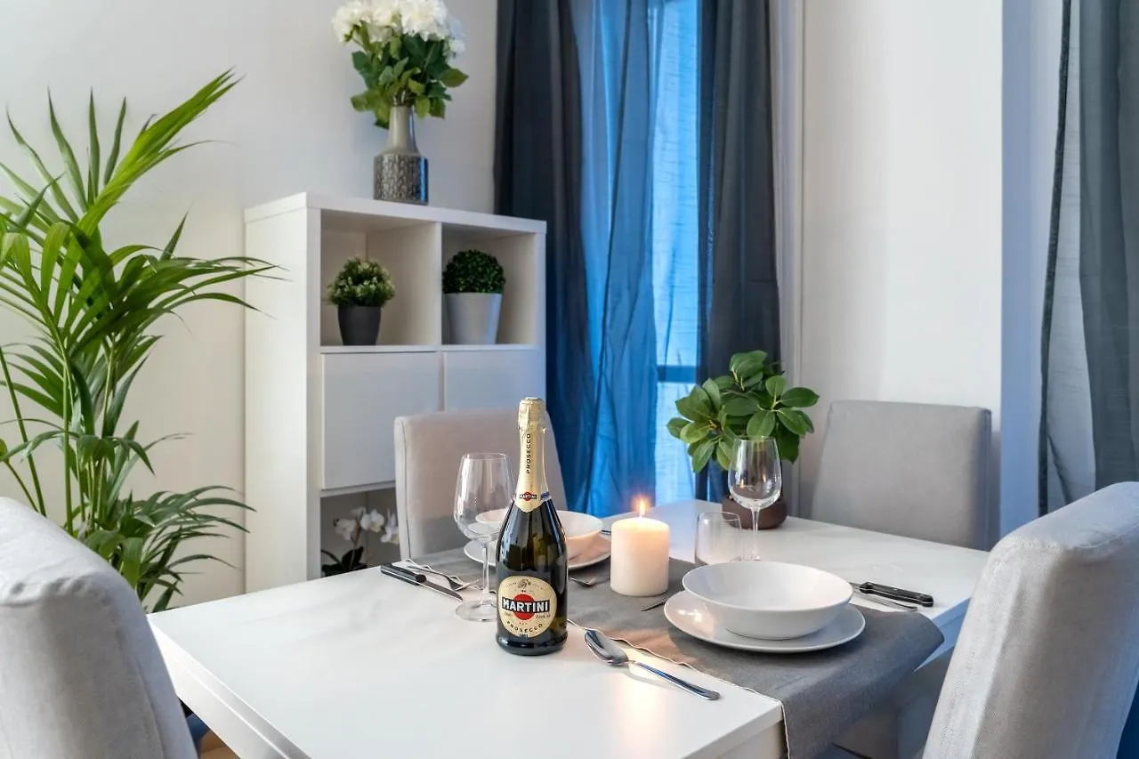 Suite 1,2 Porta Milano Centro Parking Free Apartment